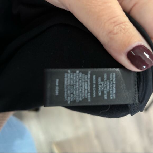 Express Black Tank Gold Sequin Detail Scoop Neckline Size Small - Picture 6 of 7